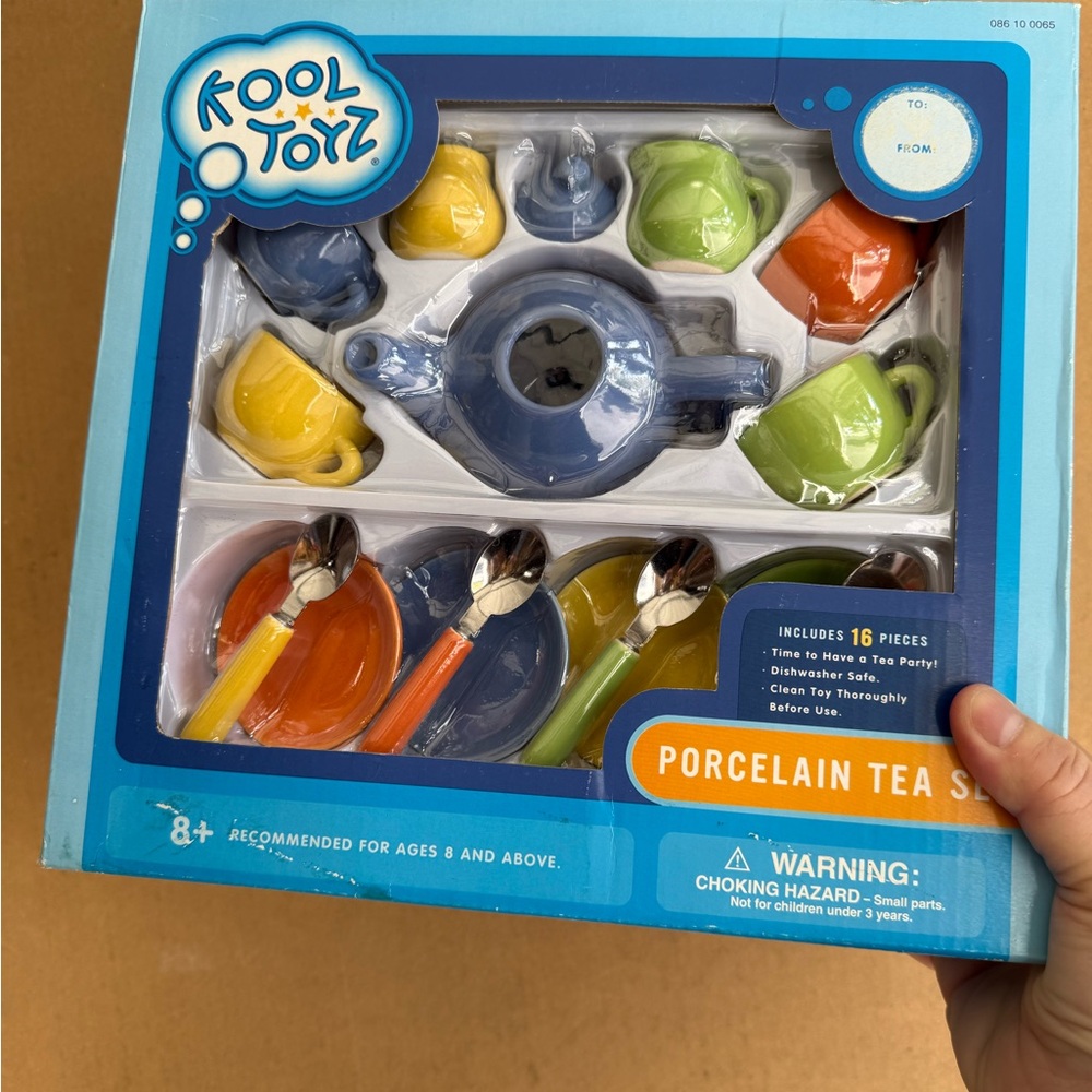 KOOL Toyz Porcelain Tea Party 16 pics color set